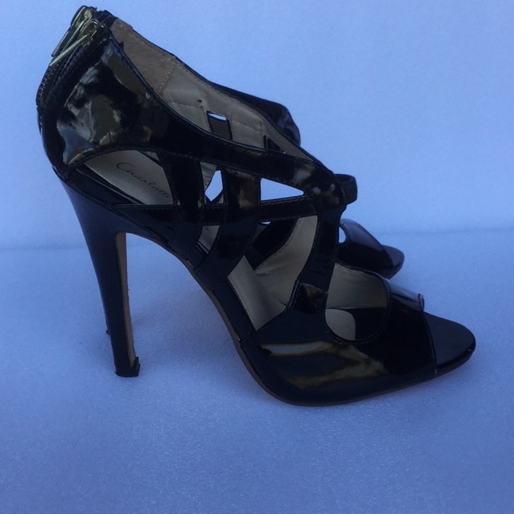 Charlotte Russe patent black peeptoes SZ 7